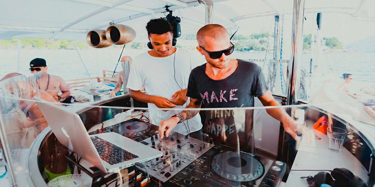 Аренда Party Catamaran 74ft на Пхукете